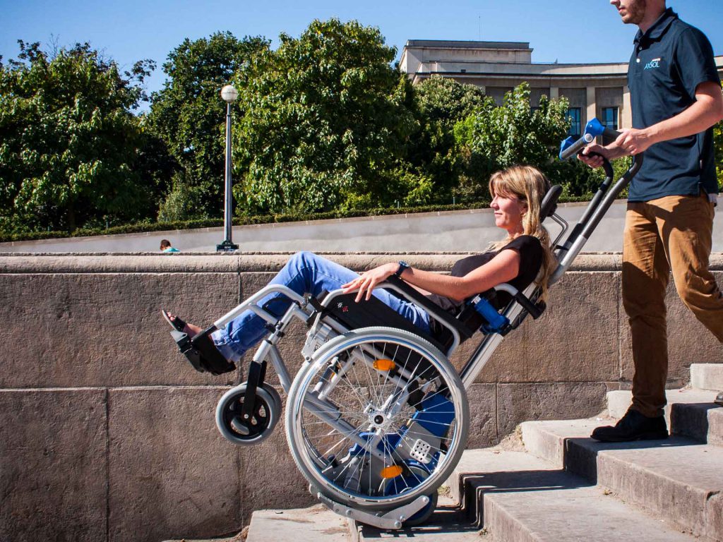 location de monte-escaliers autonome (pmr, handicapés) idéal pour tourisme et visite