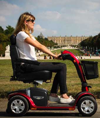 Location de scooter électrique pour pmr ou personne handicapée - tourisme visite - Paris Ile de France