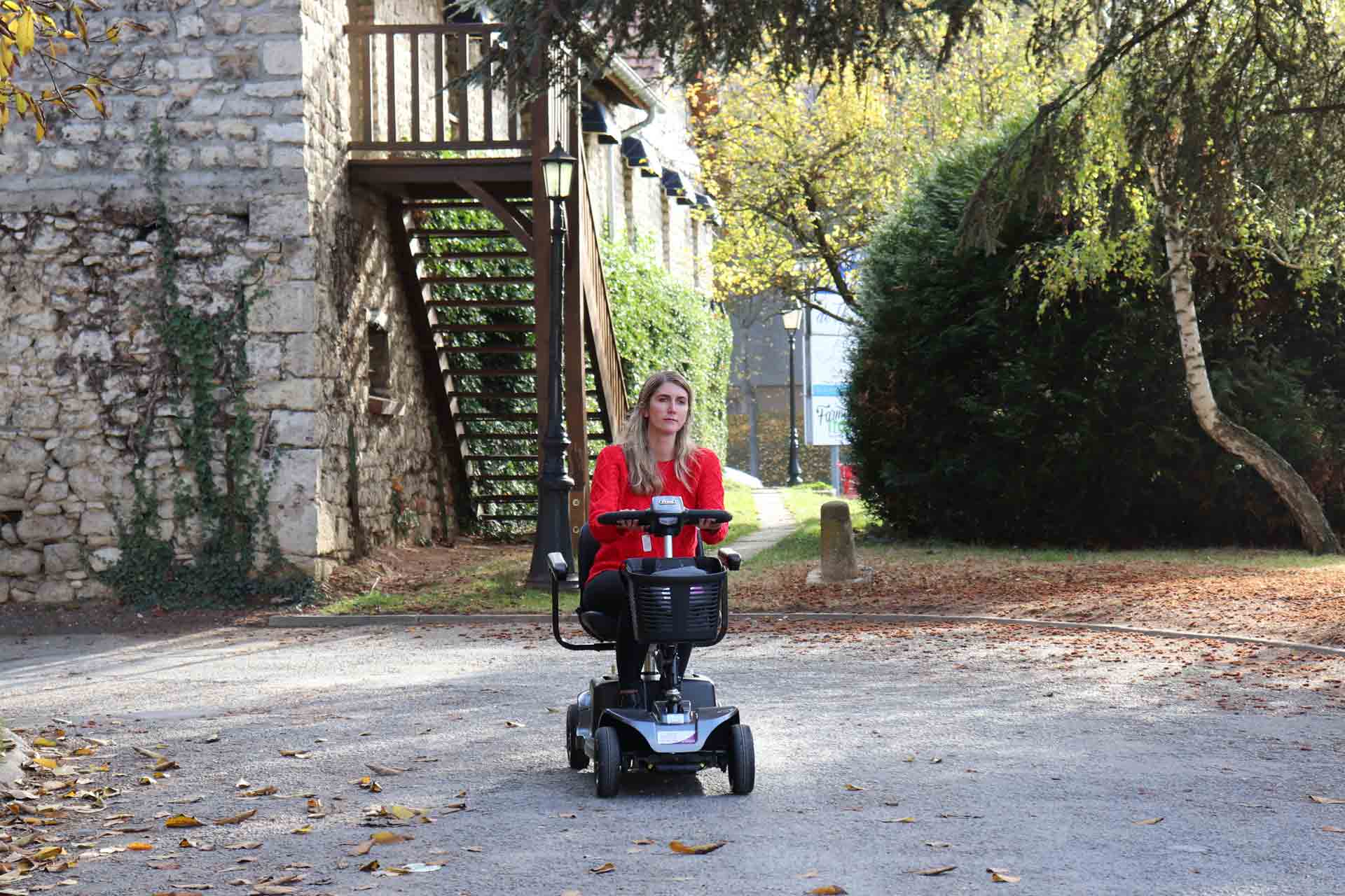 Location scooter électrique modèle REVO pour handicapé et pmr à Paris et France