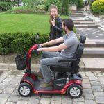 louez-votre-scooter-electrique-tourisme-visite